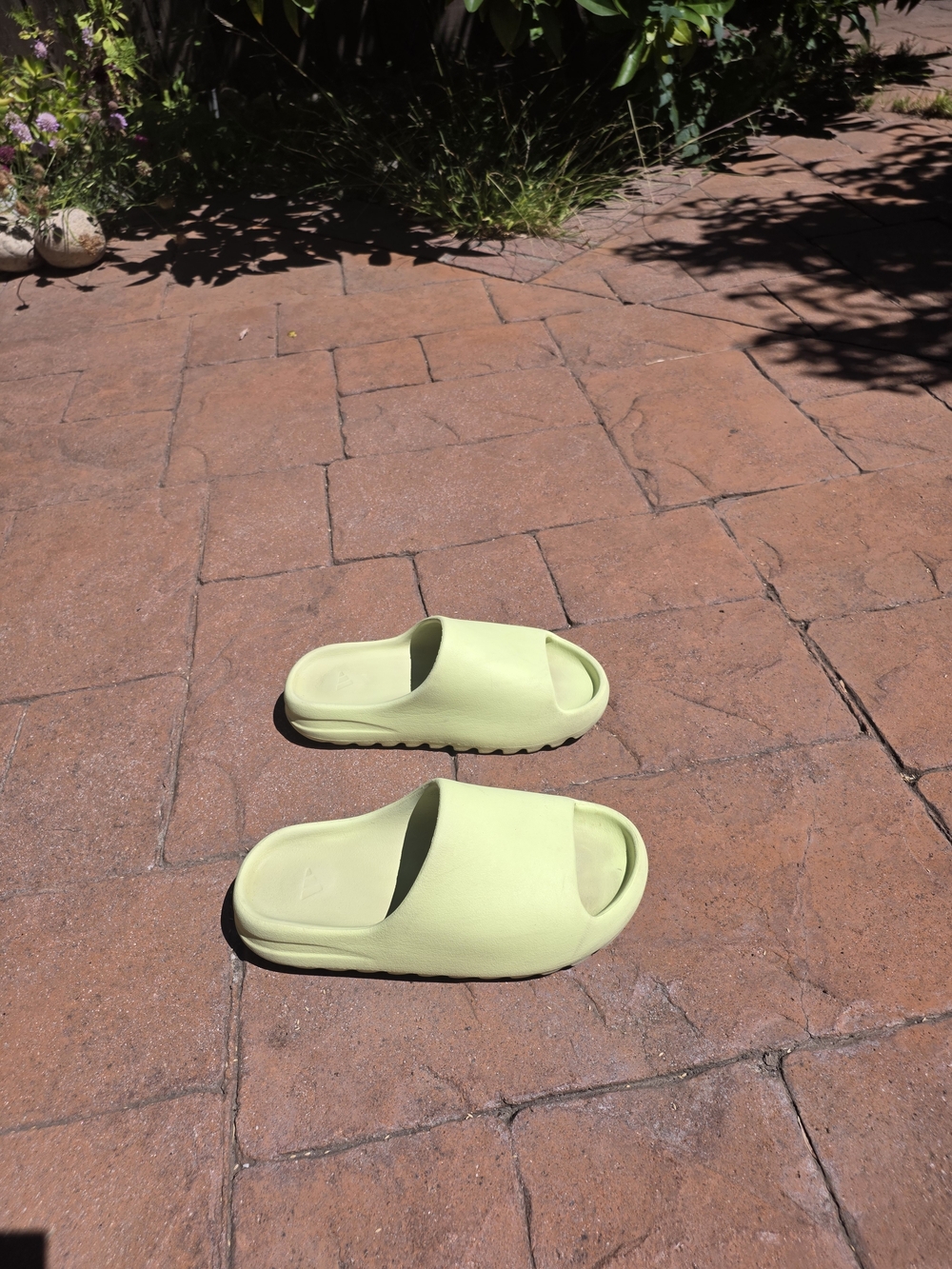 Yeezy Slides Size 10 US